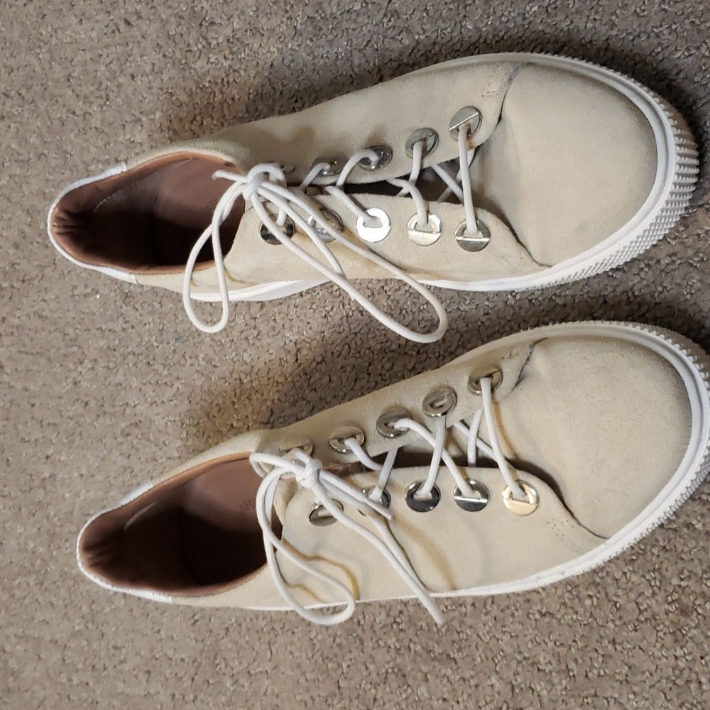 MJUS Women's Cream Sneakers